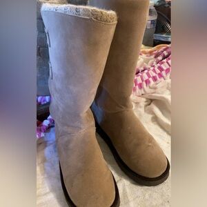 Hightop Tan Winter Boots size 7